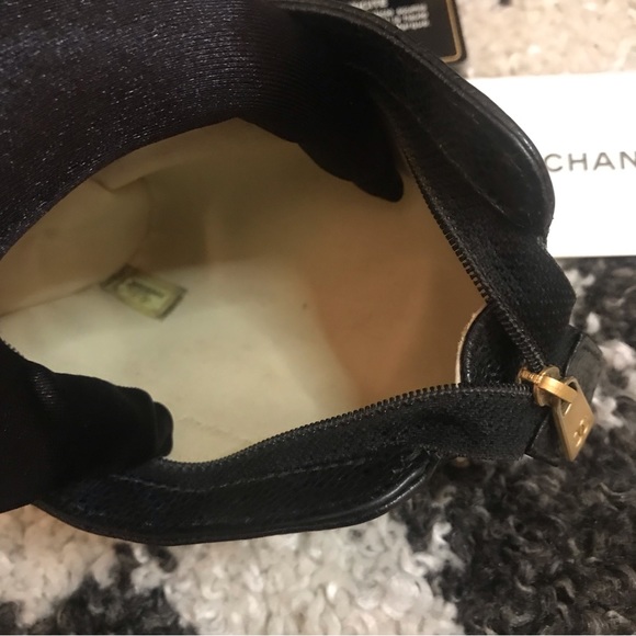 Super Rare Chanel Caviar VTG Pouch Bag 05 - Picture 6 of 10